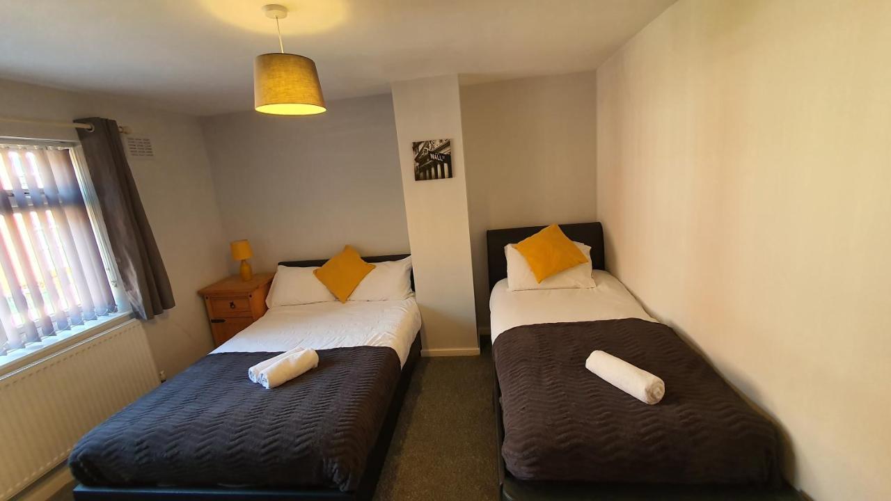 Contractors, City Centre, Parking, 3 Double Rooms, Netflix, Cosy! Coventry Exteriér fotografie