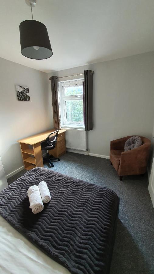 Contractors, City Centre, Parking, 3 Double Rooms, Netflix, Cosy! Coventry Exteriér fotografie